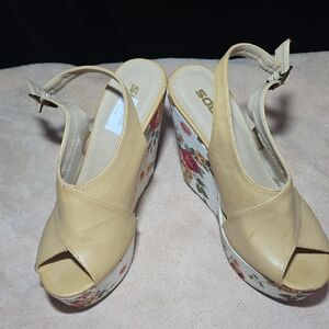 Tan Floral Wedge Sandals